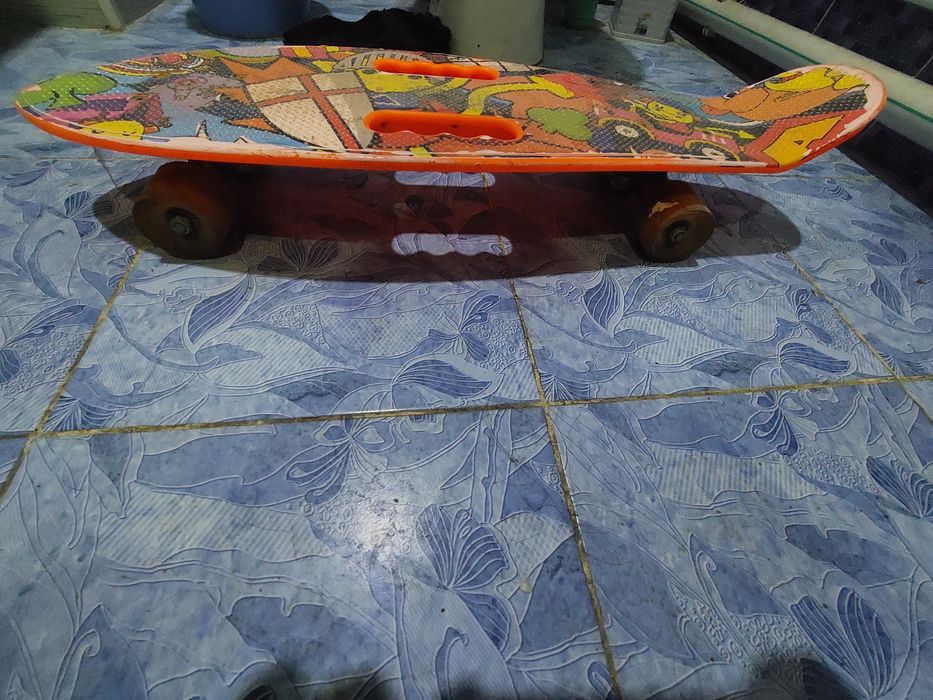 Скейт сотилади арзон