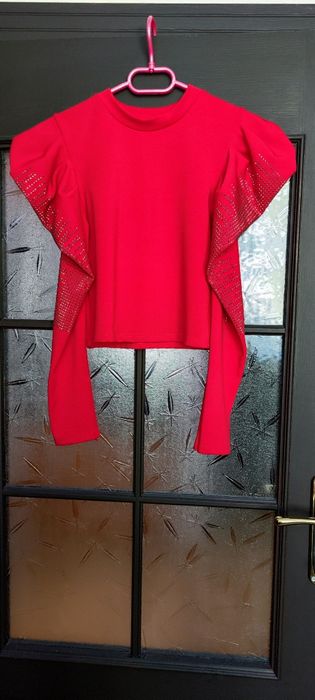 Червена елегантна блуза с буфан ръкав