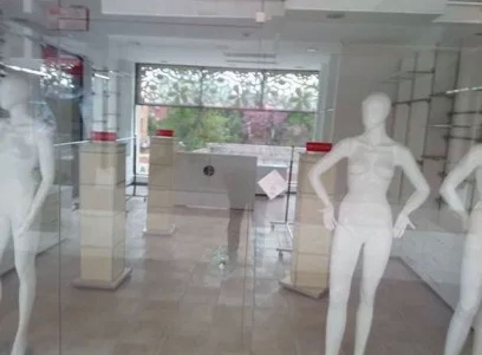 Оборудване за нов магазин - бельо,всичко необходимо!! НАМАЛЕНА ЦЕНА