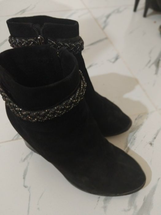 39. etikler satiladi