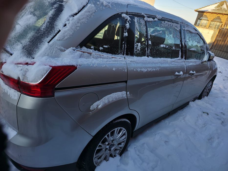 Ford grand Cmax 2012