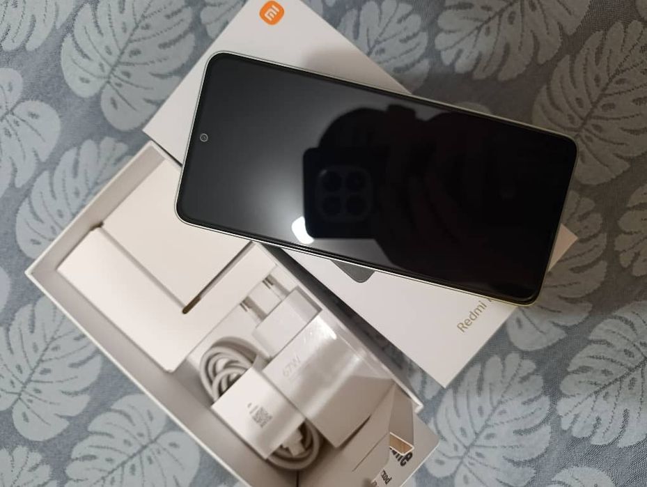 Redmi not 13 ideal, 8/256. Новое состояние