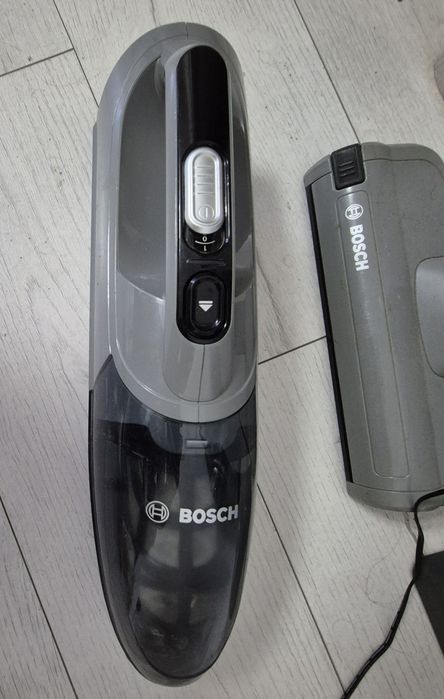 Aspiratoare fara fir BOSCH si HEINNER