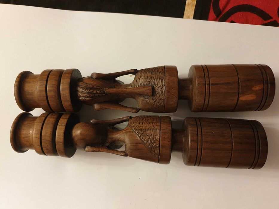 vand set nou sfesnice africane din lemn de teck