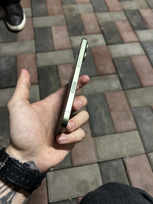 Продам айфон 17 256гб