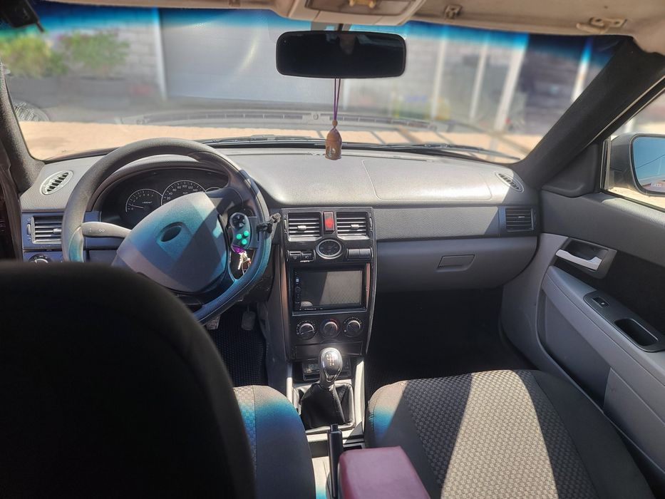 Автомобиль лада приора