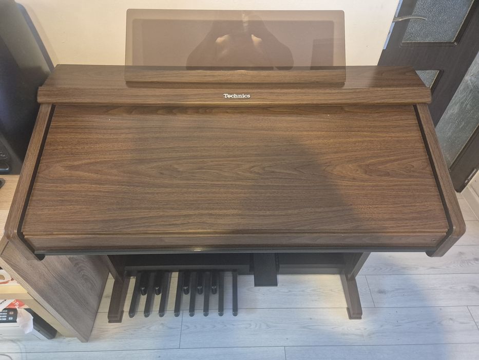 Pian Technics 2 randuri de clape
