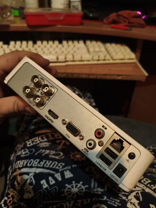 HiWatch DS-H104G видеорегистратор