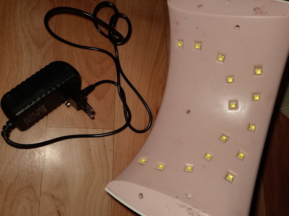 Продам все для маникюра