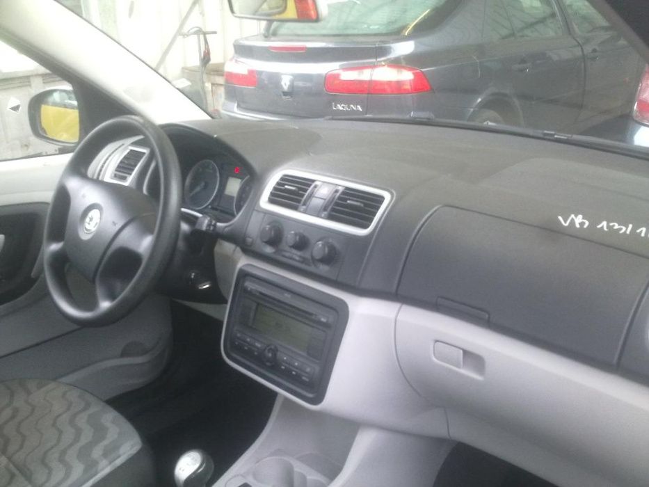 Skoda Roomster 1.2i/1.4 TDi 2011г. на части