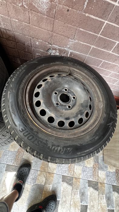 Vand roti skoda octavia r15 si roti ford fiesta R14