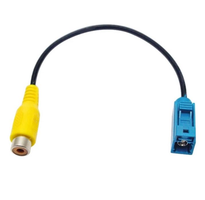 Преходник от Fakra към RCA с цел монтиране на задна камера