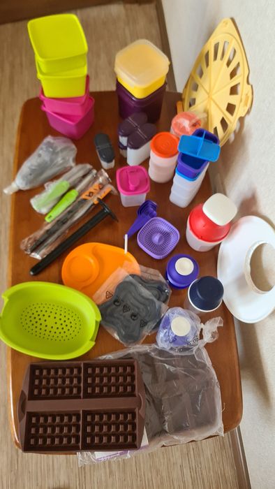 Излелия Таппервей