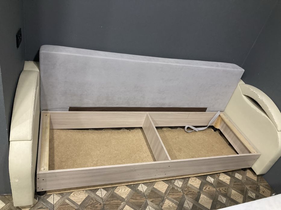 Продам диван 2,2метра