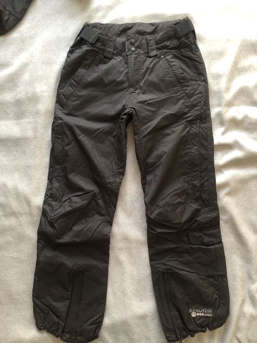 Грейка Protest черна