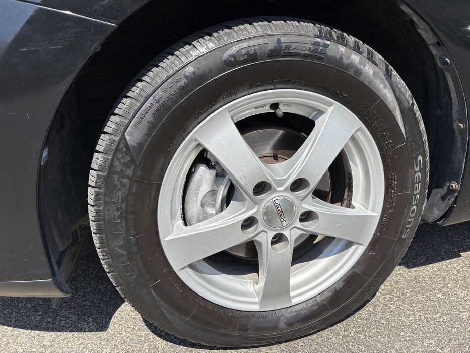 Toyota Auris 2012 benzina