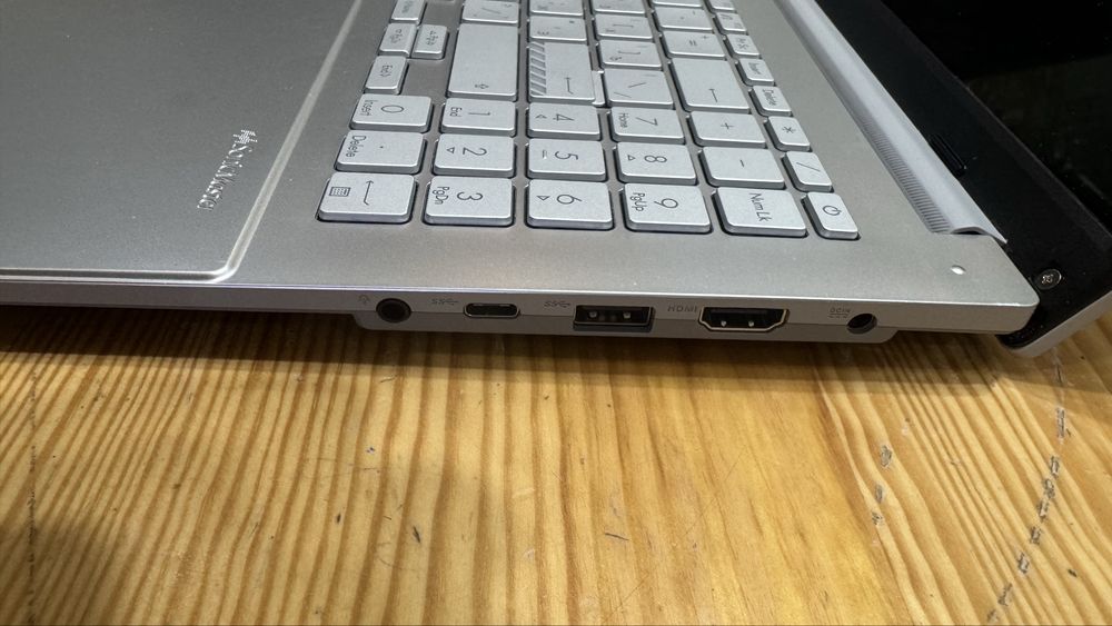 Ноутбук Asus Vivobook