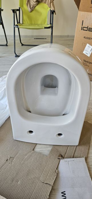 Тоалетна чиния RIMLESS