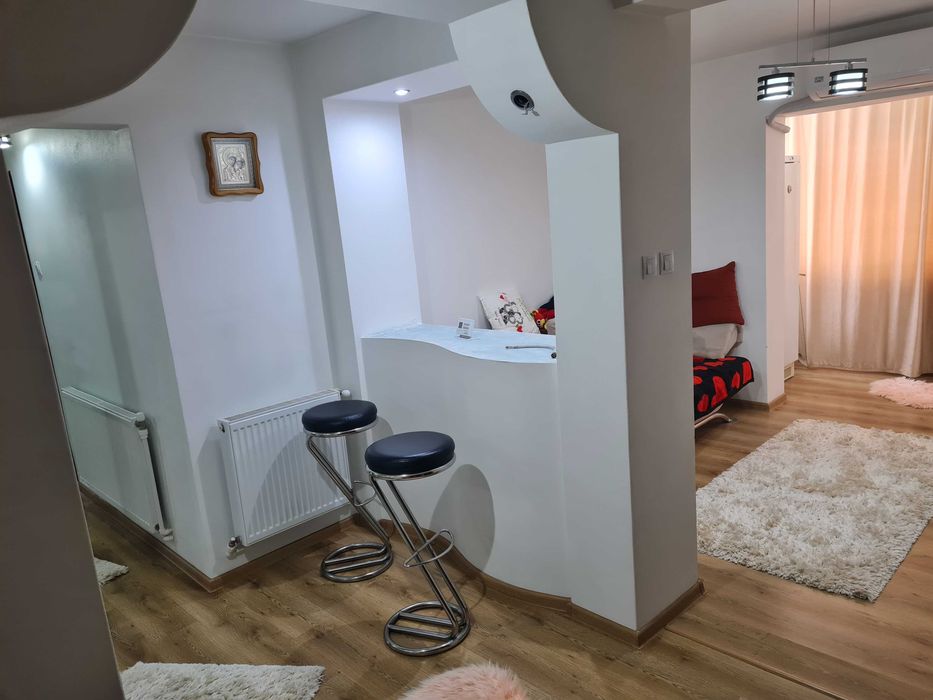 Apartament 3 camere Rovinari