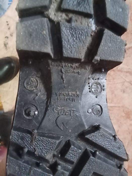 Продам  сапоги резиновые недорого