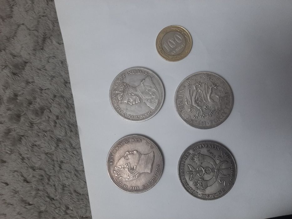 Продам монеты срочно