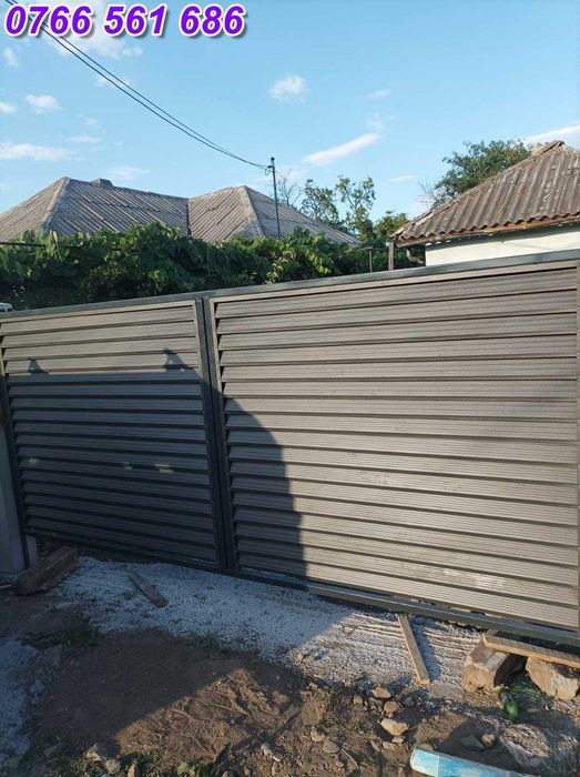 Garduri si porti din panouri stil jaluzea, sipca metalica, tabla cutata, plasa bordurata