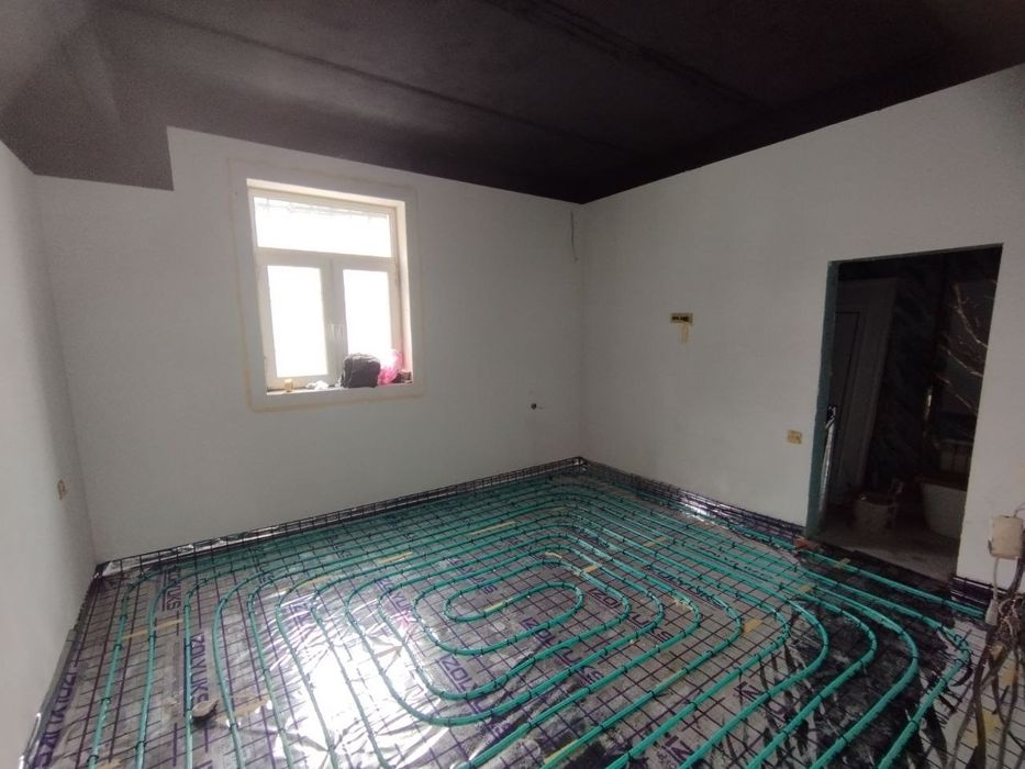 Сдаётся целая здания в центре города  УЗБУМ