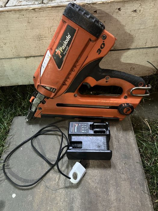 Pistol cuie lemn paslode im350