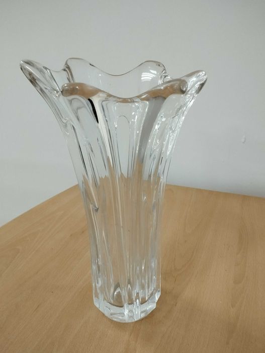 Ваза от кристал и стъкло
