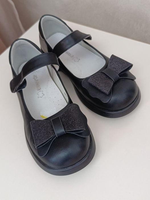 Pantofiori școală fetițe+ sarafane scoala