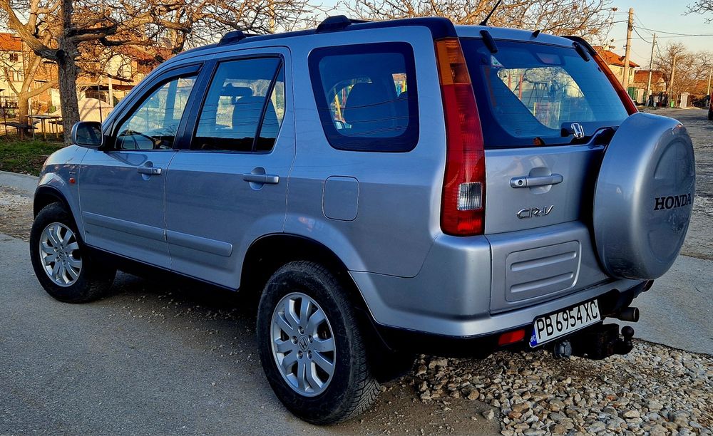 Продавам Honda CR-V