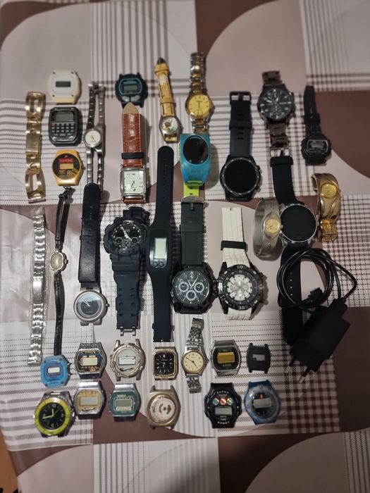 Най различни часовници със верижки и без в