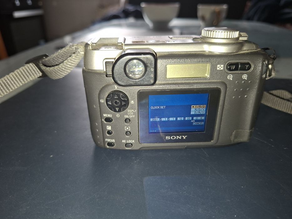 Sony DSC-S75, lentile Carl Zeiss, made in Japan, colecție
