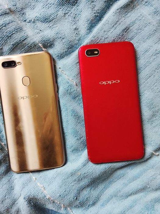 Продам два телефона Oppo