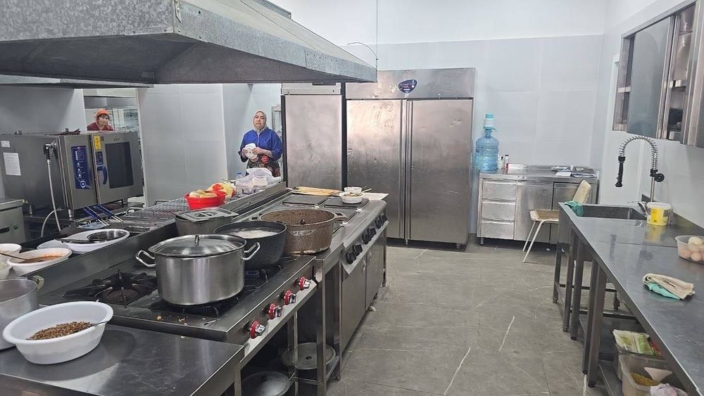 Сдается коммерческое помещение под кафе с оборудованной кухней