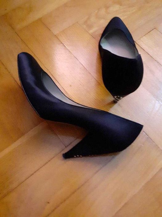 Vand pantofi Christian Dior,mar.37-37,5