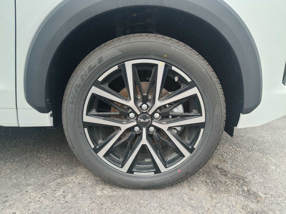 JAC JS8 crossover 7 seats 2026 y