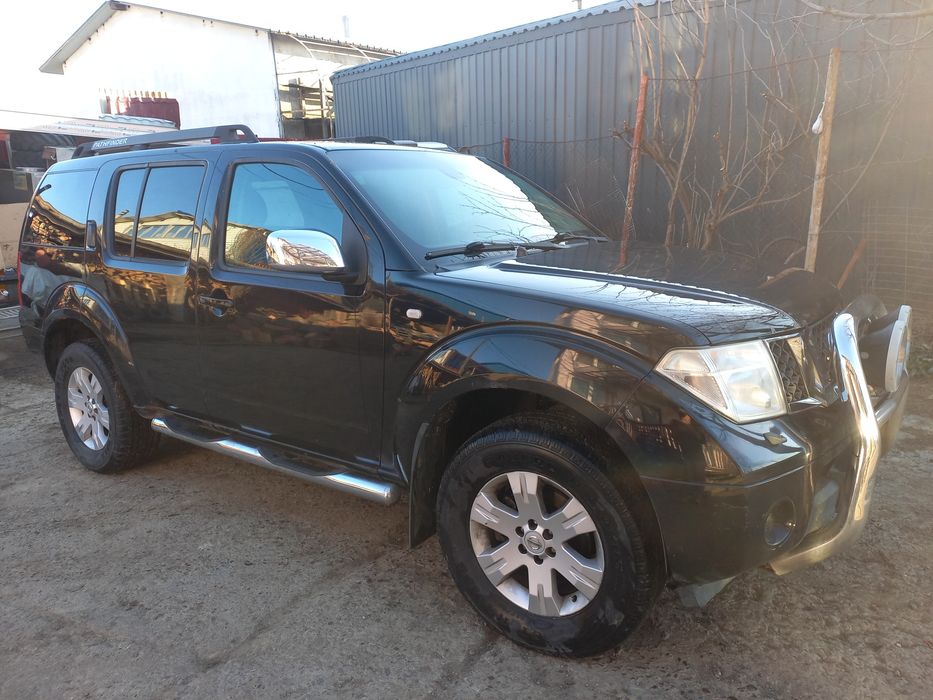 Nissan pathfinder 7  locuri