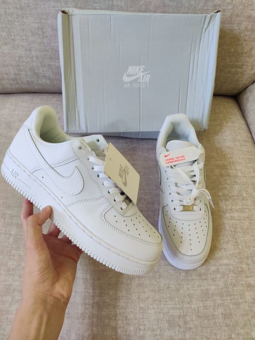 Size 6 white air force 1 fashion