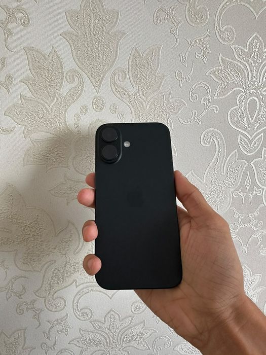 продам iPhone 16