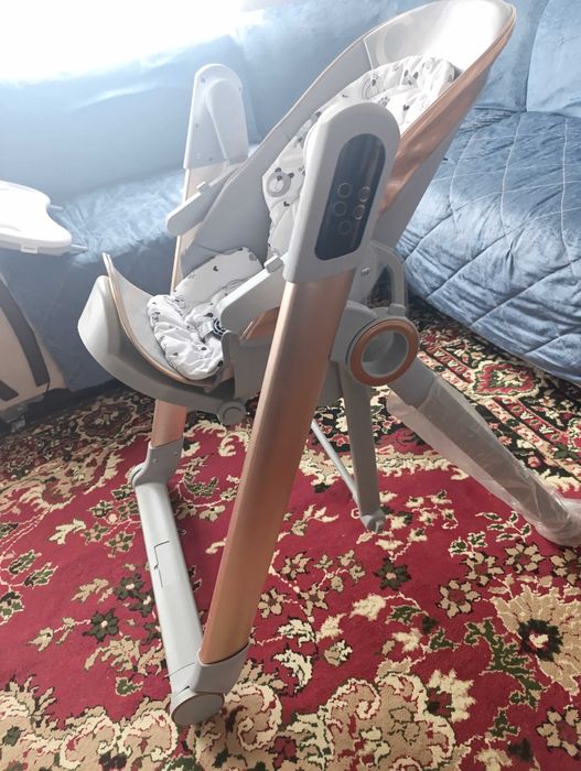 Lyulka va ovqatlanadigan stol juda ham baquvvat va yangi holatda.