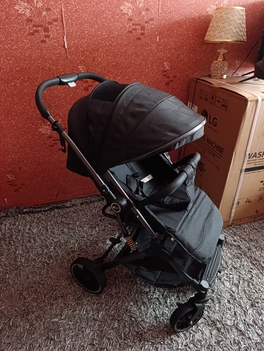 Каляска сотилади