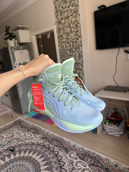 Баскетбольные кроссовки