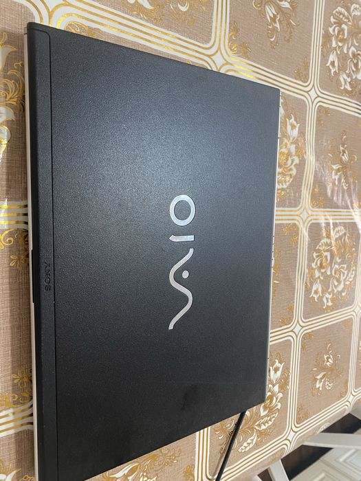 ноутбук без зарядки не работает долго загружается без камеры