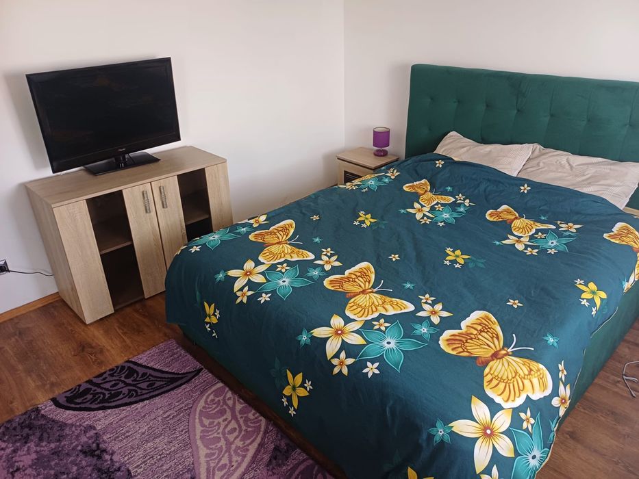 Vand apartament cu 2 camere decomandat!