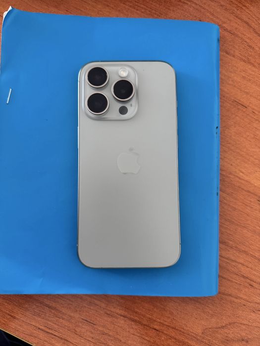 Продаю Iphone 15 pro