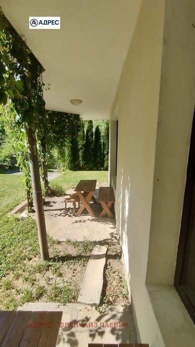 Хотел в Ловеч, област-с.Рибарица площ 457 цена 220000