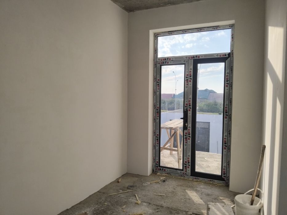 Уй Котедж сотилади