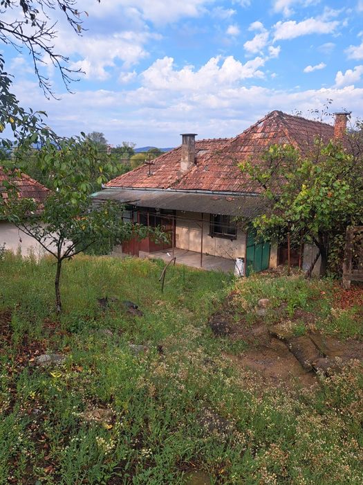 Casă + teren 1400 mp în Gâlgău, Sălaj – 3 camere, anexe, zonă verde, 2