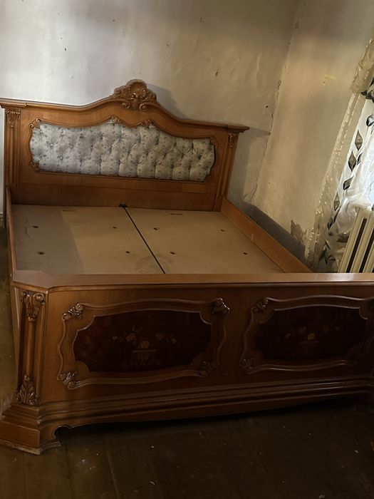 Продам румынский гарнитур Мона Лиза